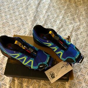 Salomon women’s trail running sneakers